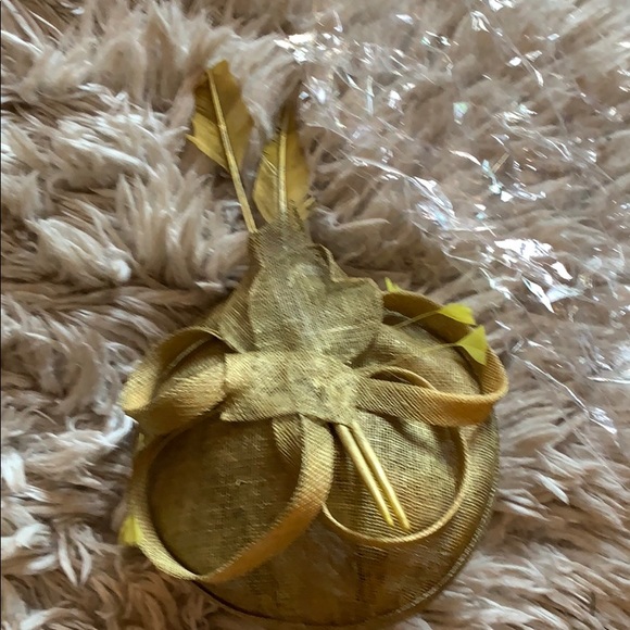 Dressy hat - Picture 3 of 3